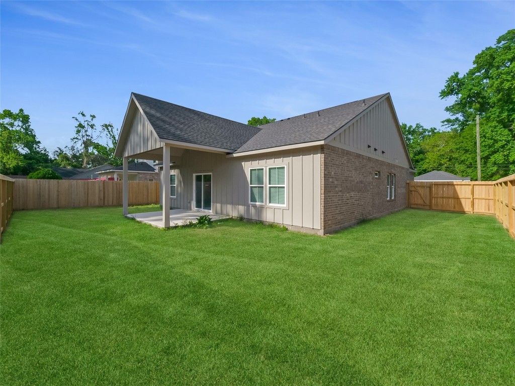 810 South Colbert Street Dayton, TX 77535 - Photo 26 of 31