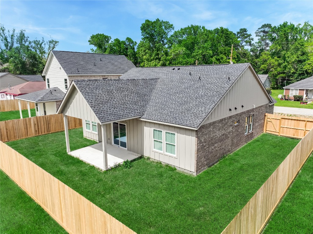 810 South Colbert Street Dayton, TX 77535 - Photo 28 of 31