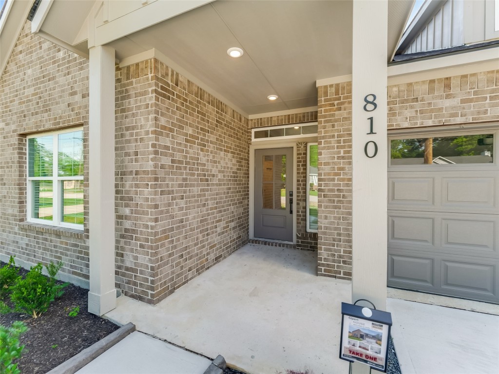 810 South Colbert Street Dayton, TX 77535 - Photo 5 of 31
