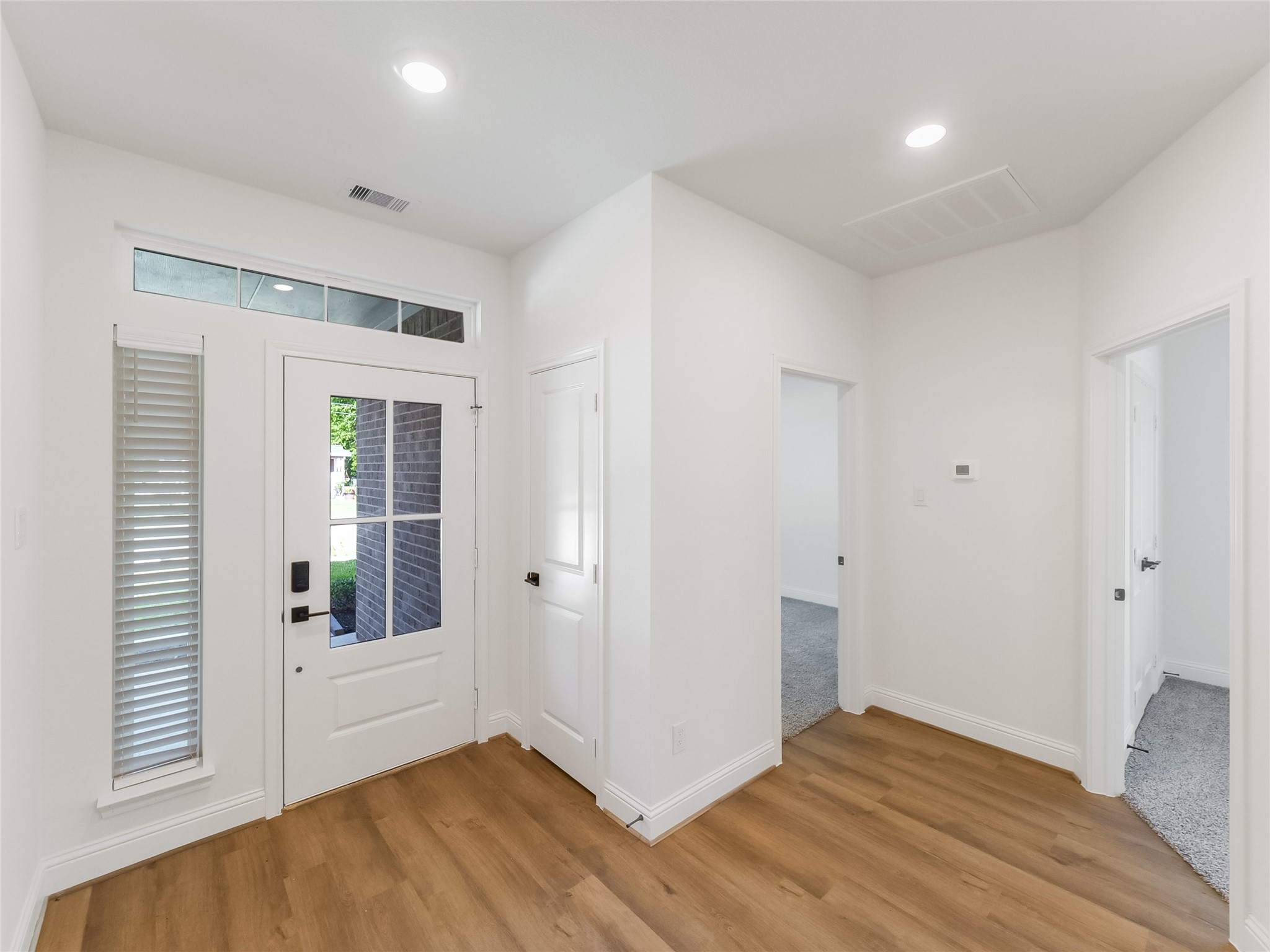 810 South Colbert Street Dayton, TX 77535 - Photo 6 of 31