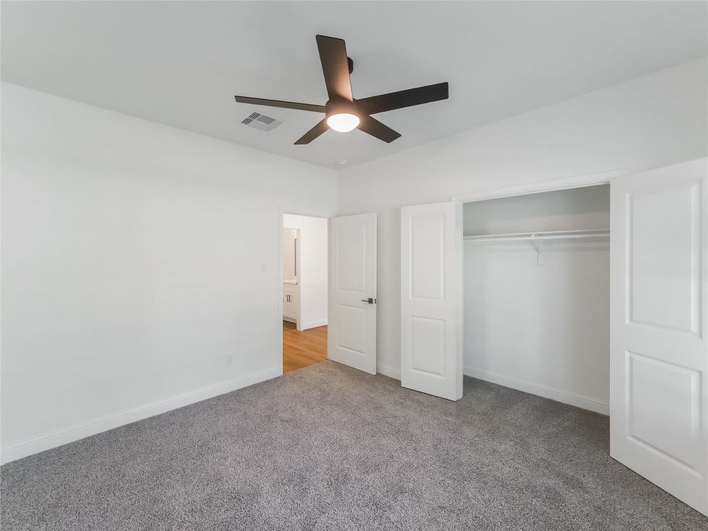810 South Colbert Street Dayton, TX 77535 - Photo 9 of 31