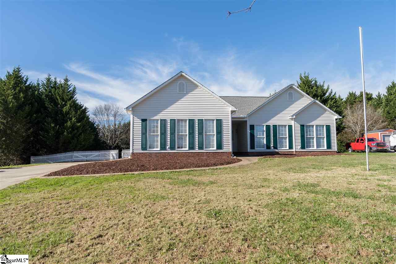 322 West Autumn Ridge Road Moore, SC 29369 - Photo 1 of 34 Gallery Image 1