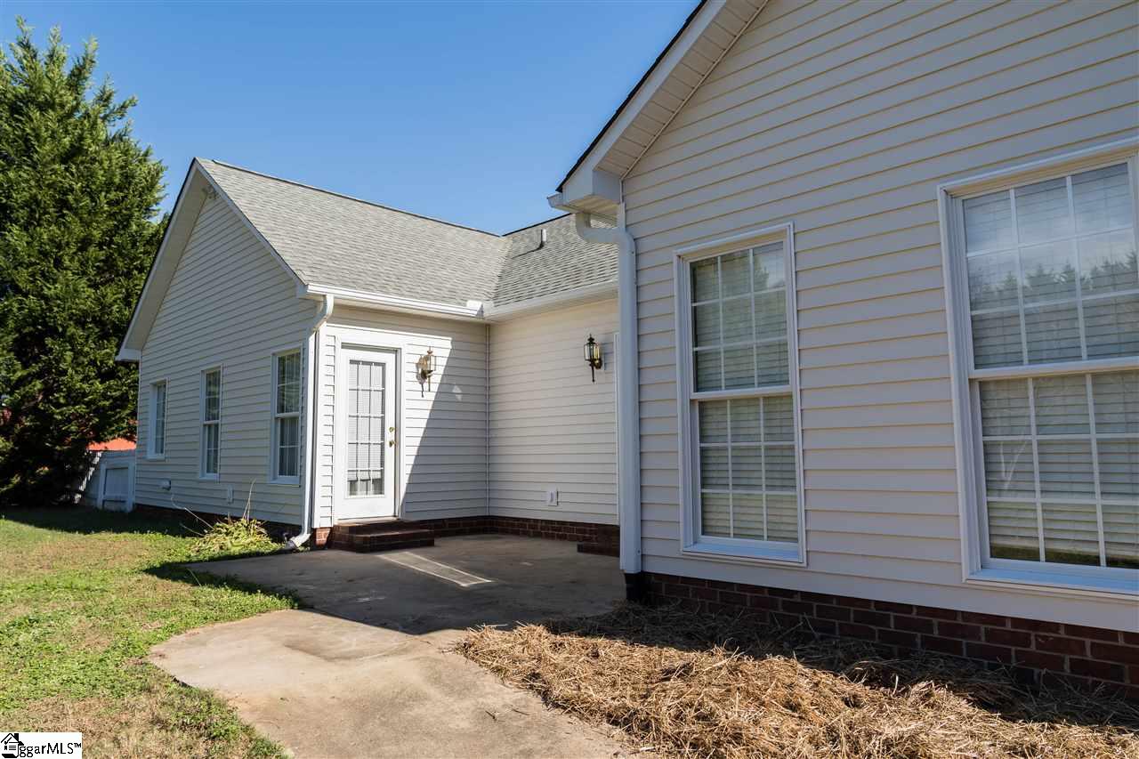 322 West Autumn Ridge Road Moore, SC 29369 - Photo 32 of 34 Gallery Image 32