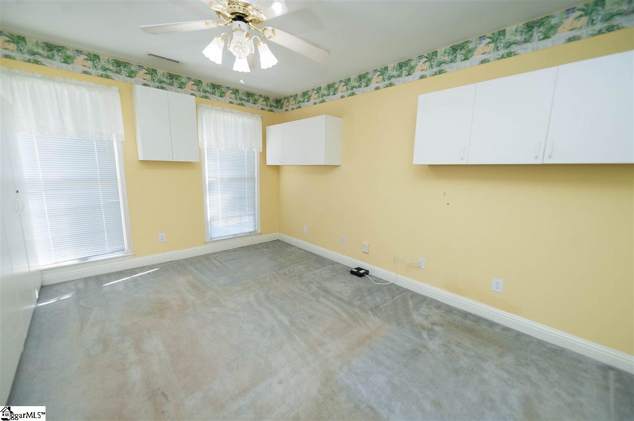 322 West Autumn Ridge Road Moore, SC 29369 - Photo 5 of 34 Gallery Image 5