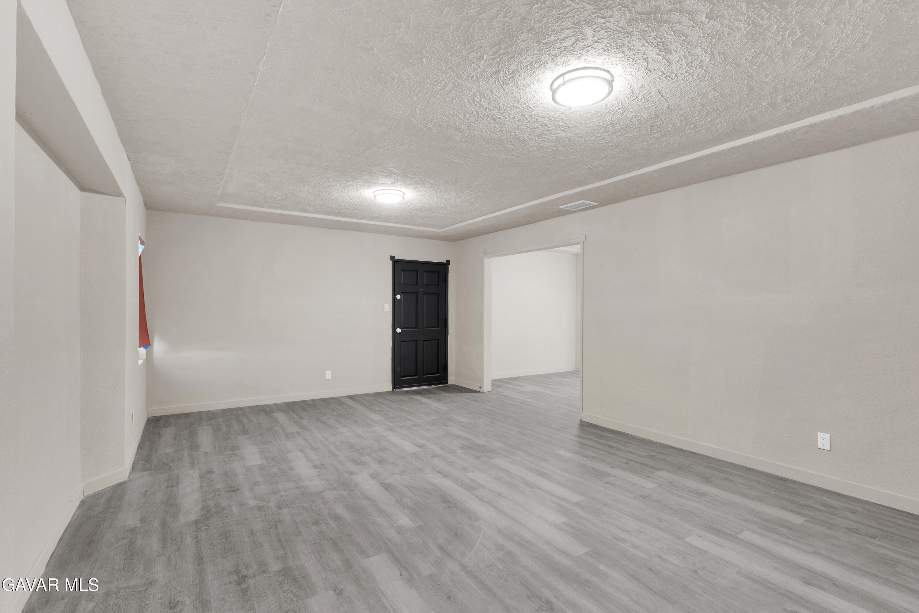 2494 Nadean Mojave, CA 93501 - Photo 5 of 19 a view of an empty room