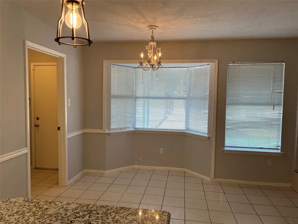 $2,250 | 402 Oak Harbor Drive, Houston, TX 77062