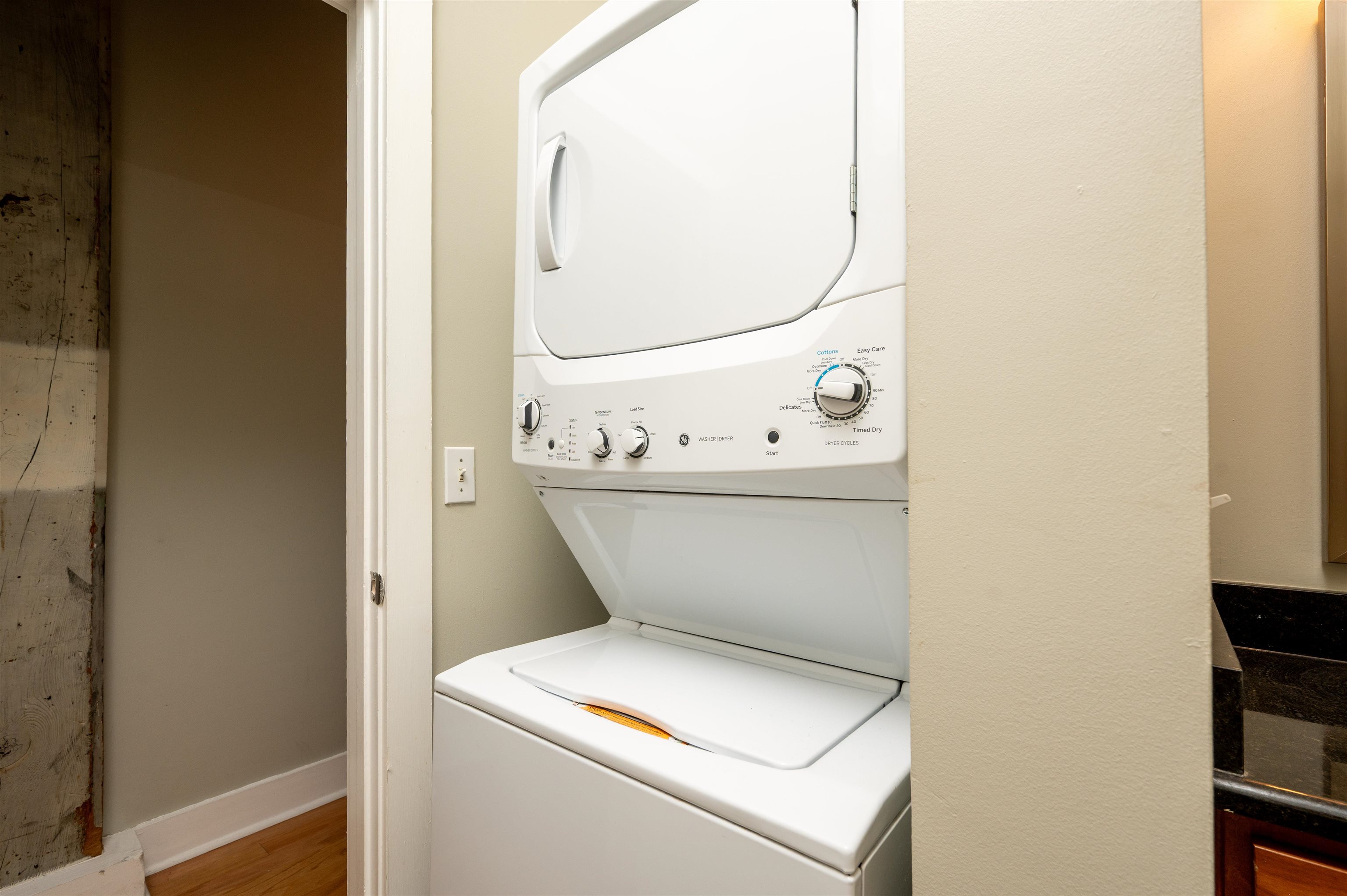 505 Tennessee Street, Unit 407 Memphis, TN 38103 - Photo 9 of 27 a utility room with dryer and washer