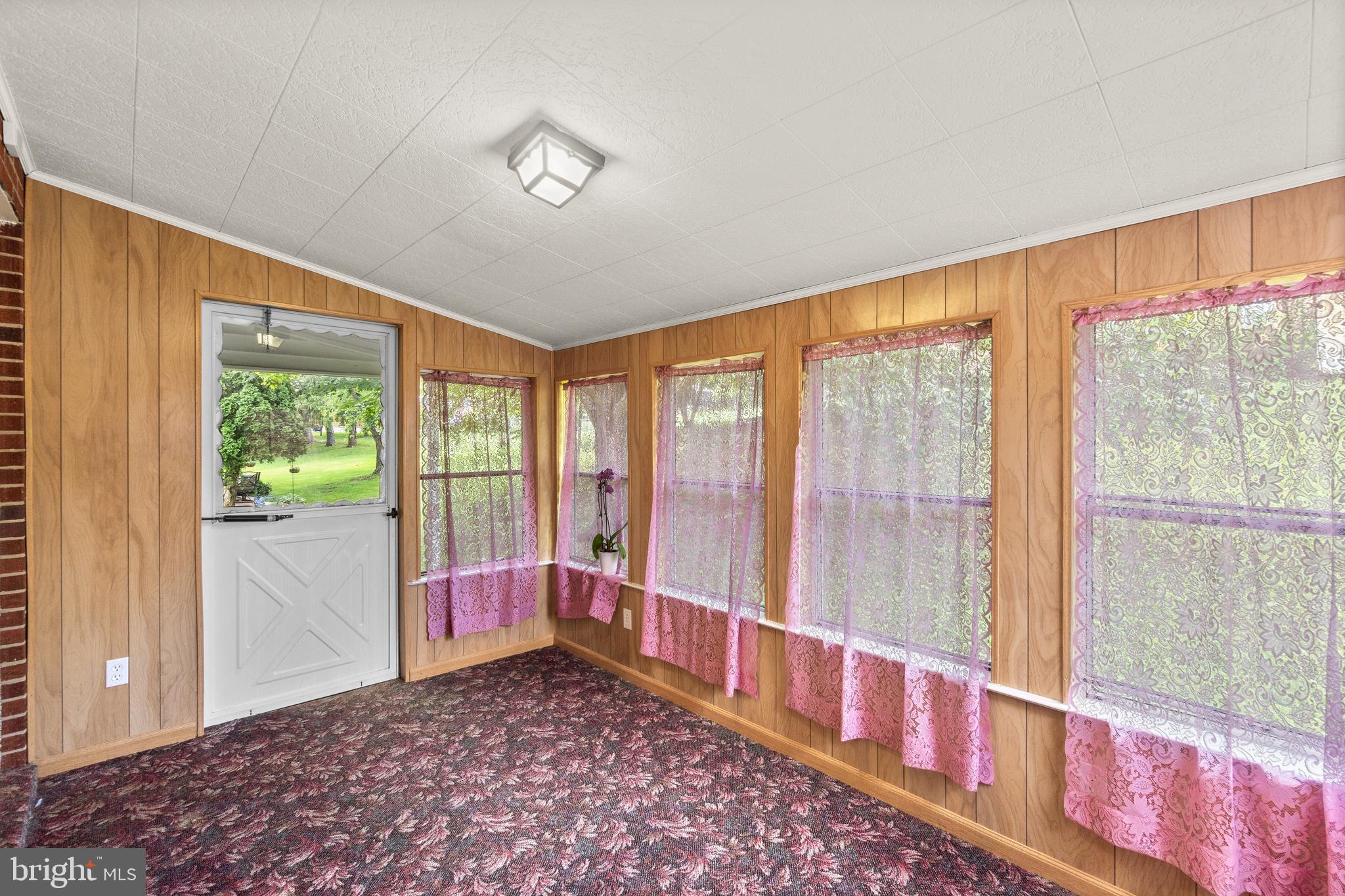 7413 Castlemoor Road Baltimore, MD 21244 - Photo 13 of 32 Enclosed Porch