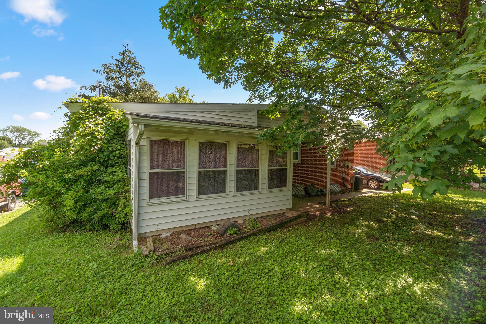 7413 Castlemoor Road Baltimore, MD 21244 - Photo 32 of 32 Rear Yard