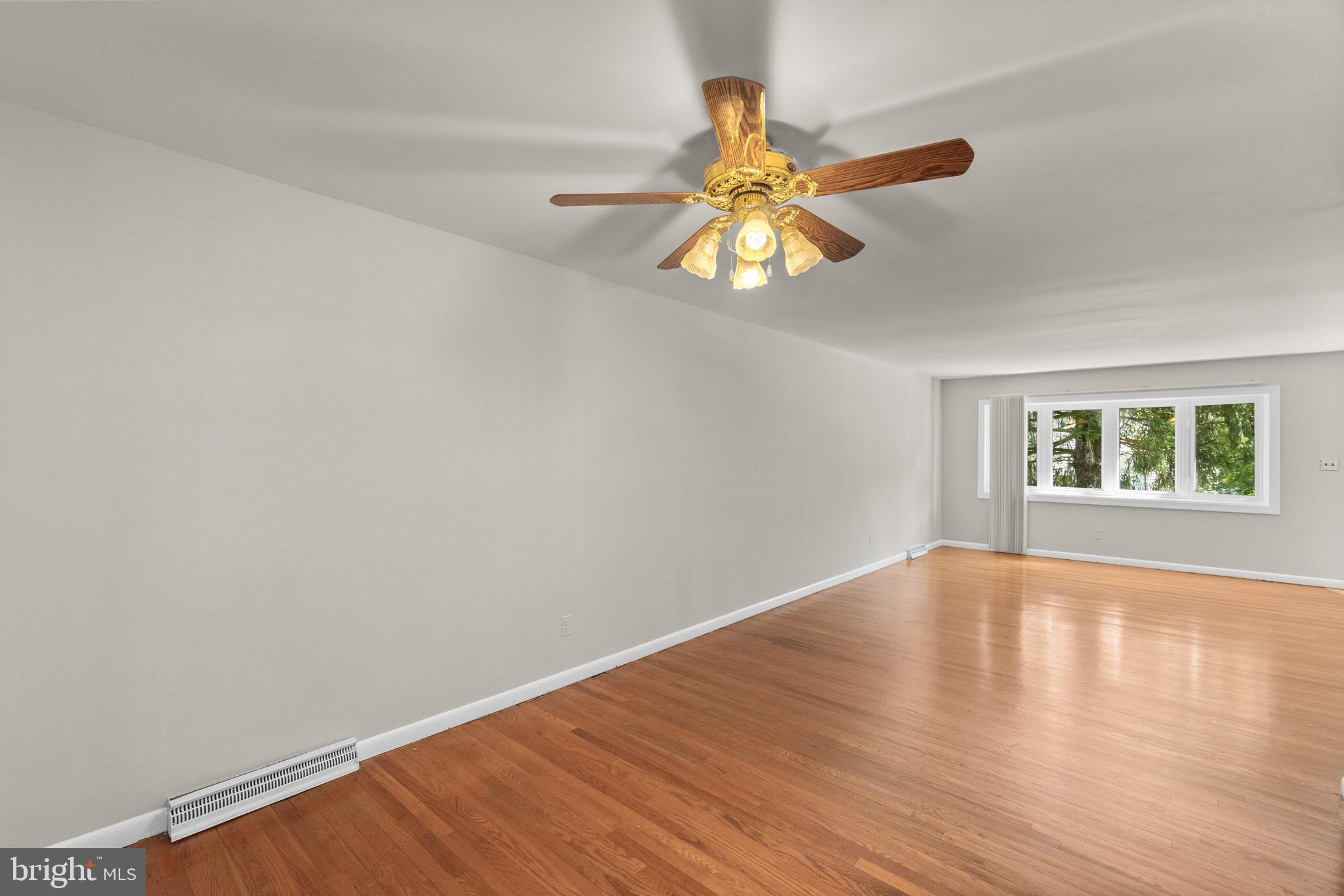 7413 Castlemoor Road Baltimore, MD 21244 - Photo 6 of 32 Dining Room