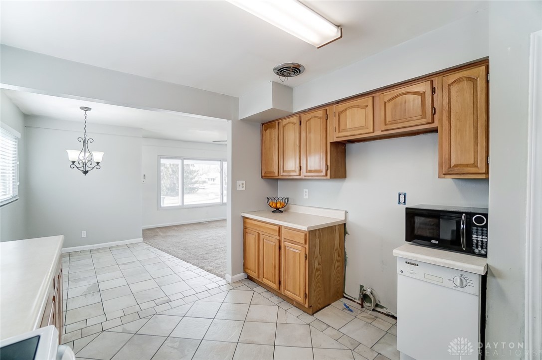 370 Spinning Road Riverside, OH 45431 - Photo 12 of 33