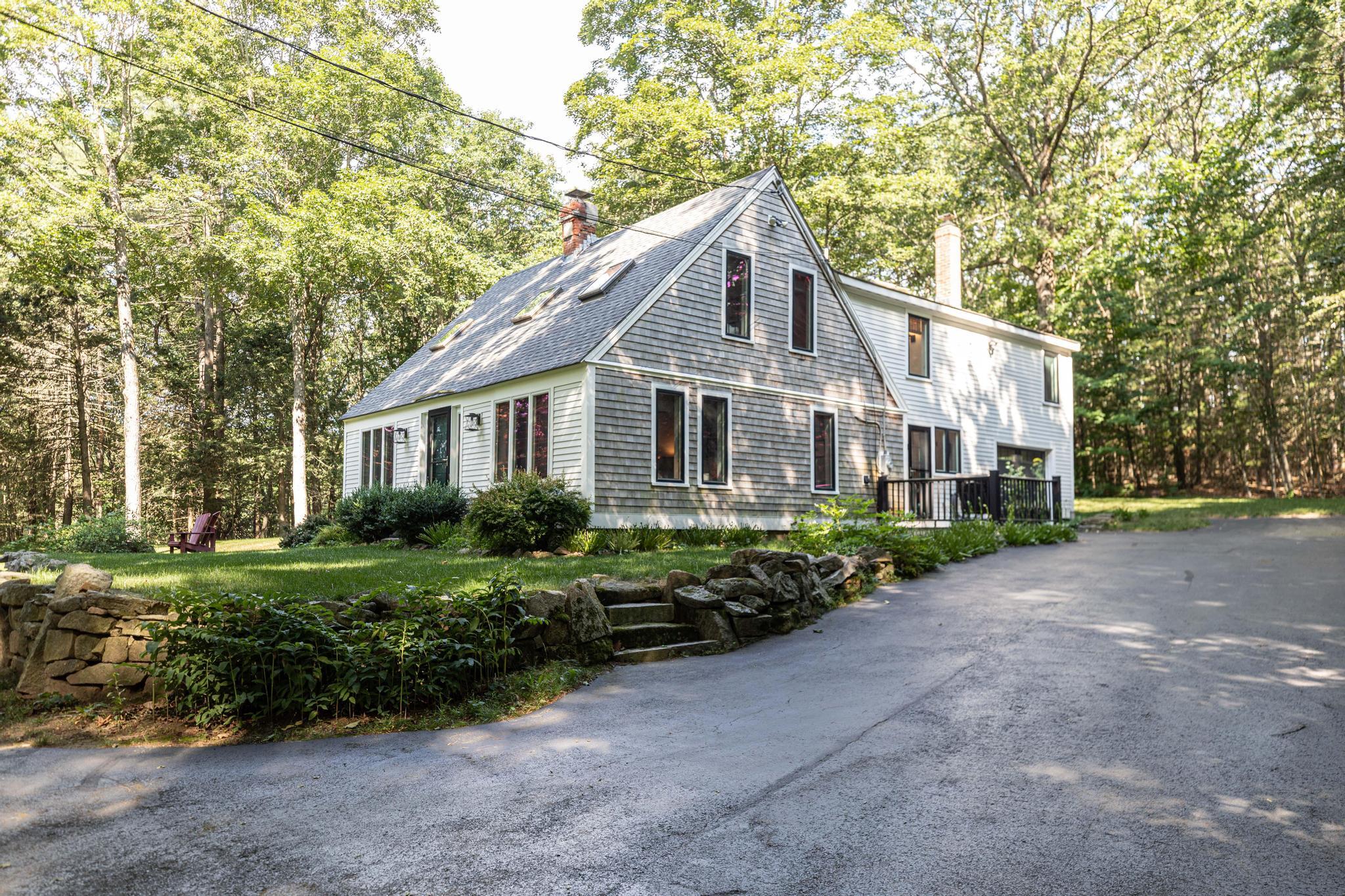 180 Clay Hill Road York, ME 03902 - Photo 4 of 39 Approach from the Drive
