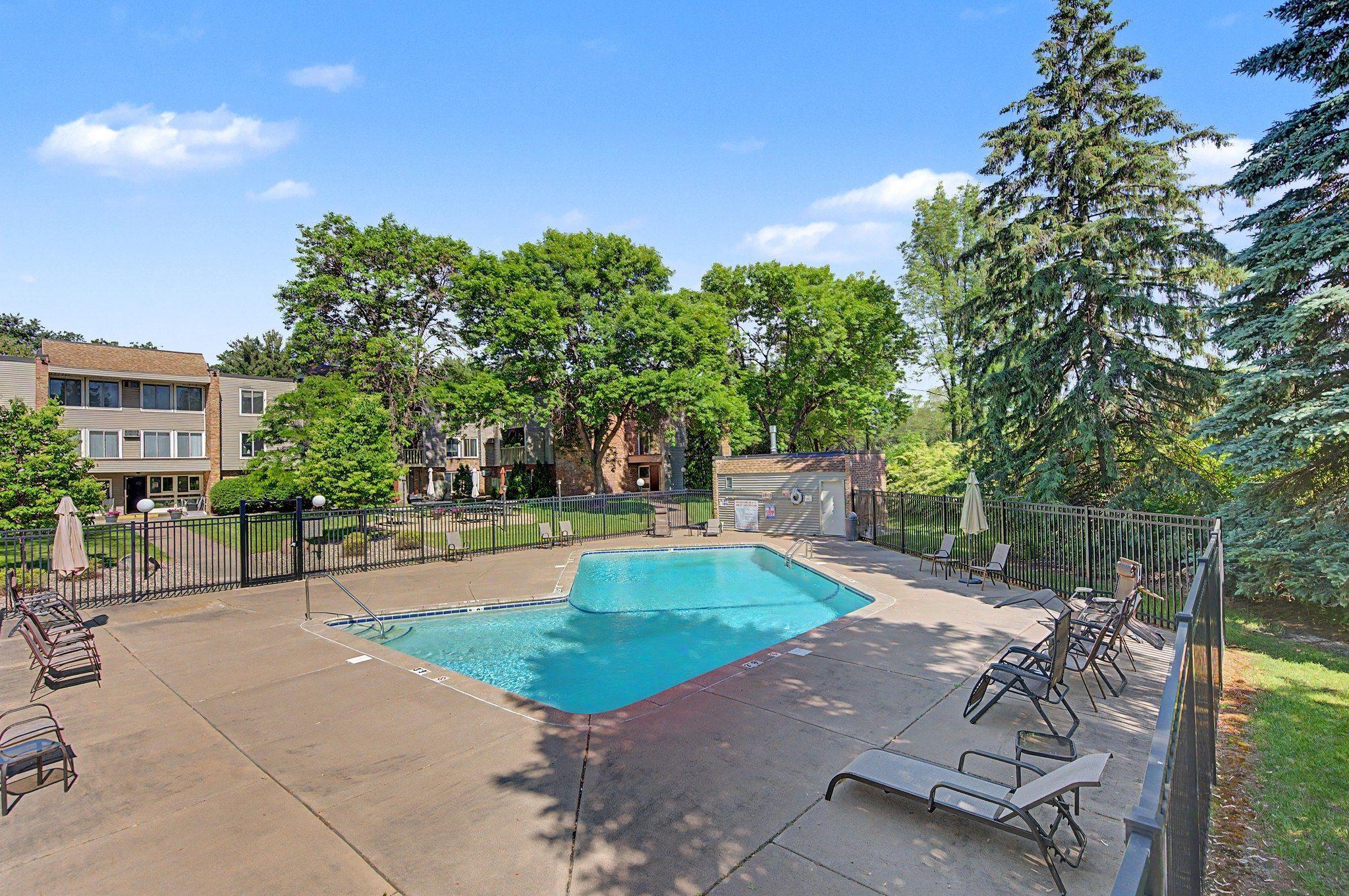 4045 Hodgson Road, Unit 107 Shoreview, MN 55126 - Photo 13 of 28