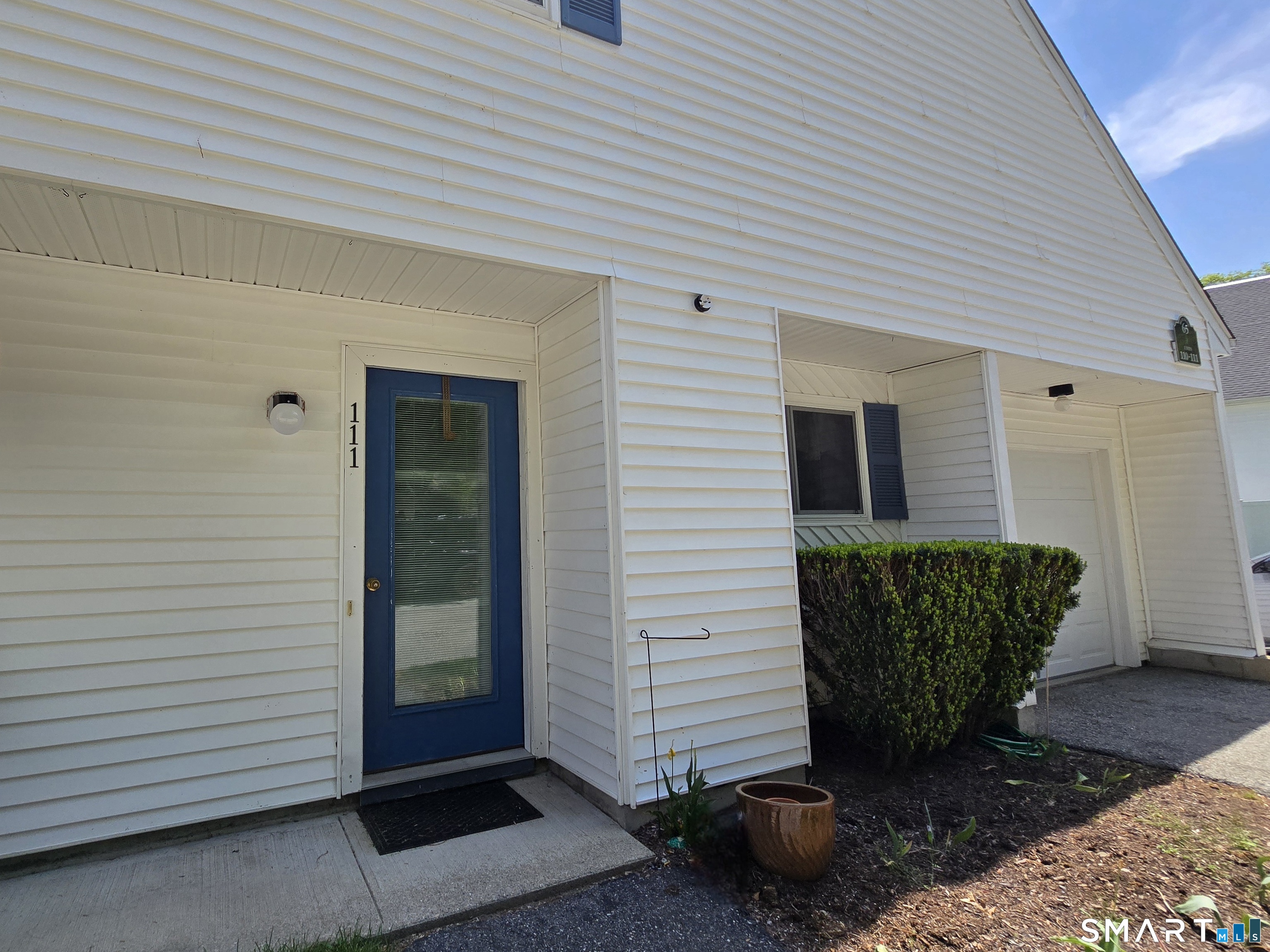 65 Perry Street, Unit 111 Putnam, CT 06260 - Photo 3 of 30
