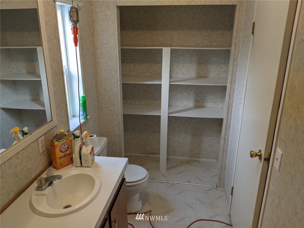 18707 Ivan Street Southwest Rochester, WA 98579 - Photo 11 of 26