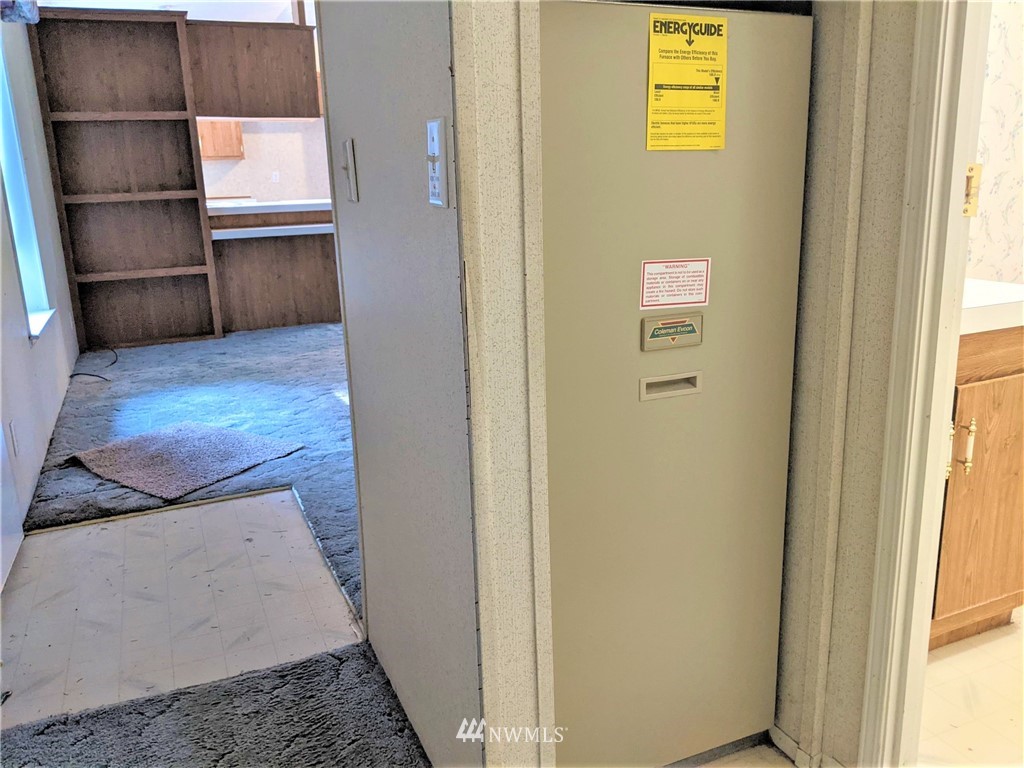 18707 Ivan Street Southwest Rochester, WA 98579 - Photo 5 of 26