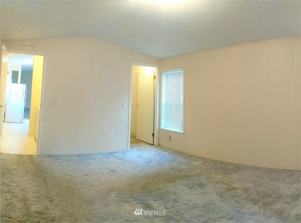 18707 Ivan Street Southwest Rochester, WA 98579 - Photo 6 of 26