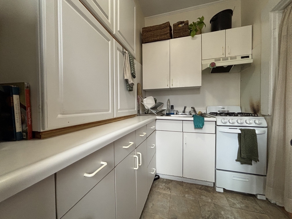 69 Charles Street, Unit 1 Boston, MA 02114 - Photo 7 of 14