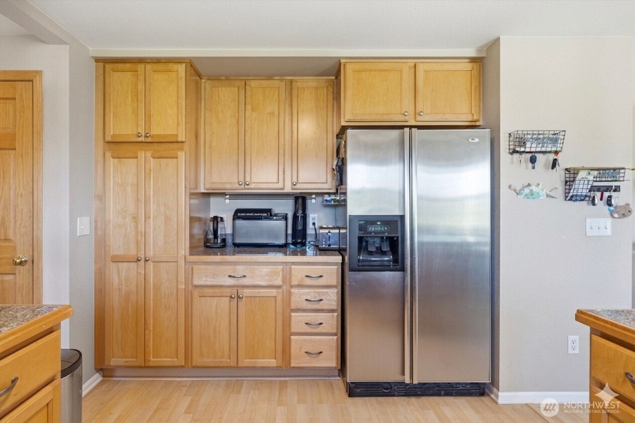8252 Cowichan Road Blaine, WA 98230 - Photo 12 of 35