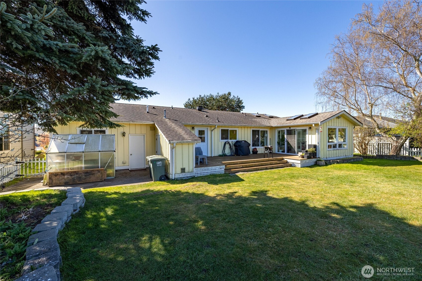8252 Cowichan Road Blaine, WA 98230 - Photo 25 of 35