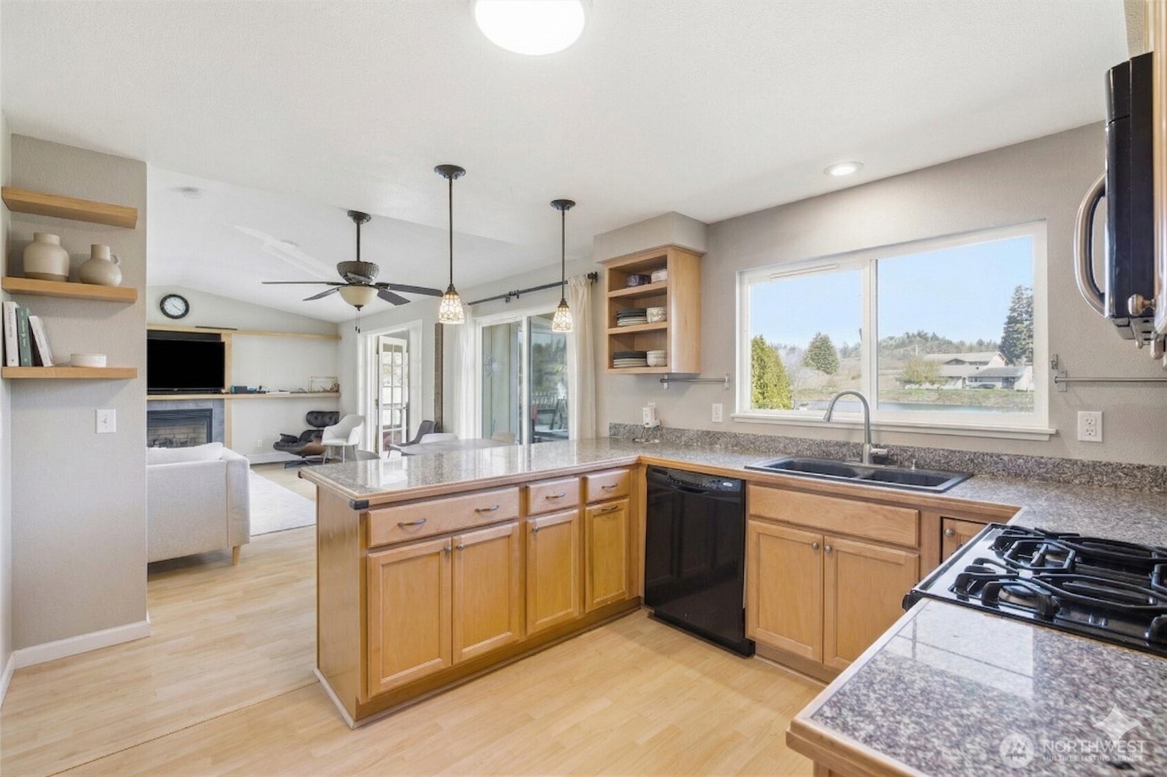 8252 Cowichan Road Blaine, WA 98230 - Photo 10 of 35