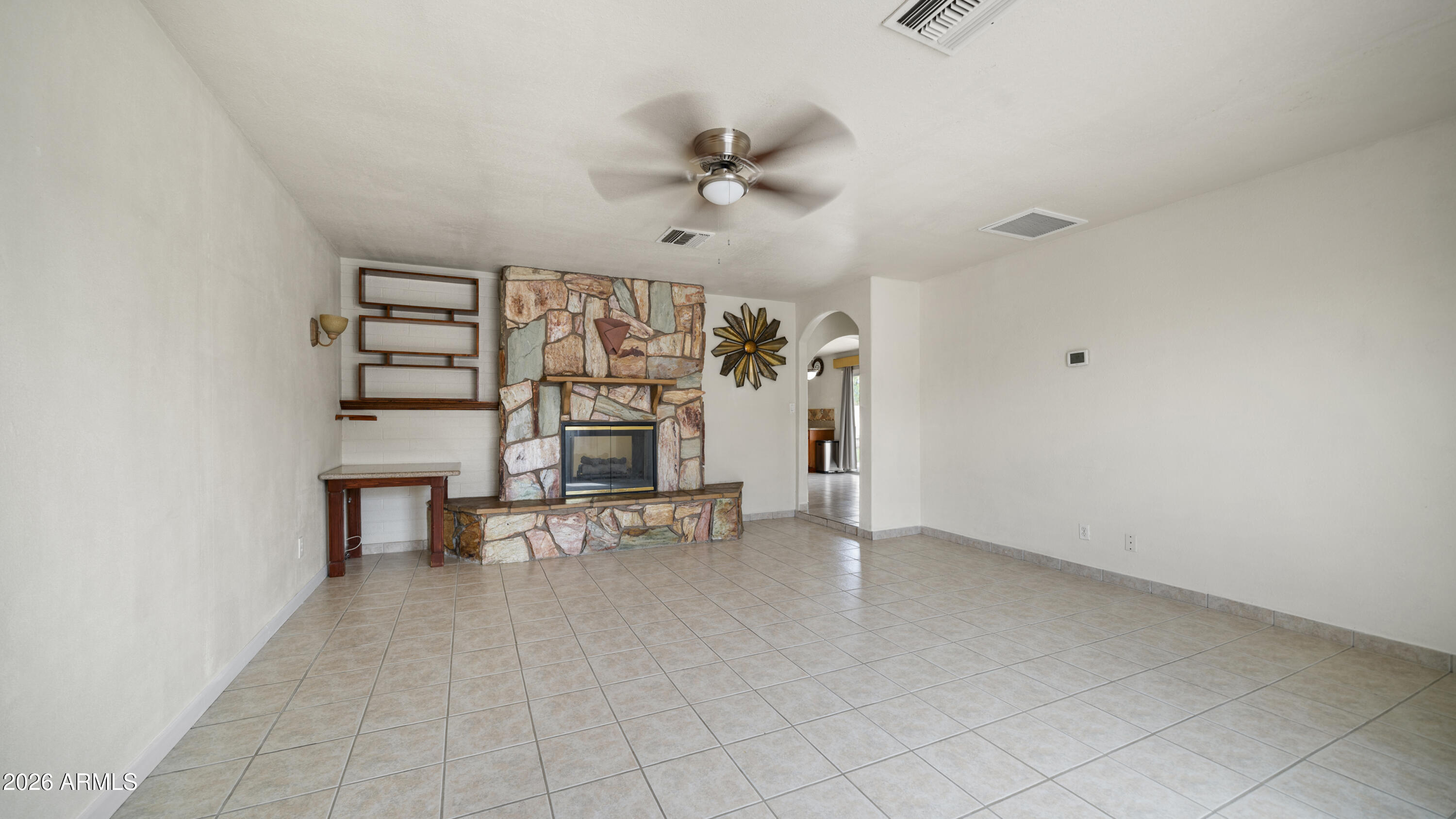 2908 East Cactus Road Phoenix, AZ 85032 - Photo 19 of 40 2908 E Cactus Rd - 13