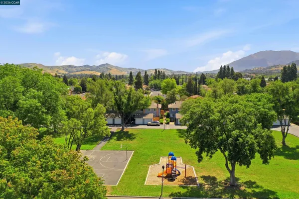 $589,000 | 1423 St James Parkway, Concord, CA 94521