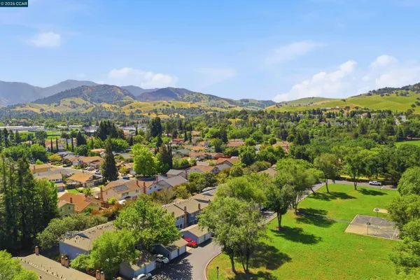 $589,000 | 1423 St James Parkway, Concord, CA 94521