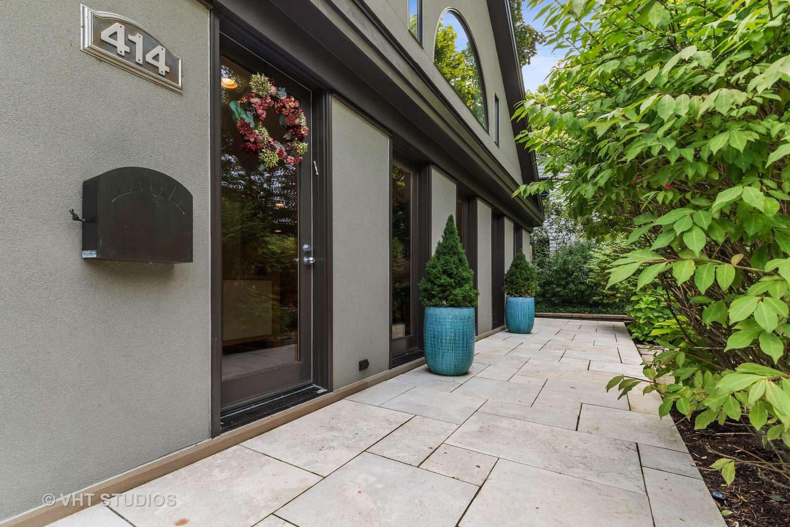 414 Sunset Lane Glencoe, IL 60022 - Photo 2 of 31