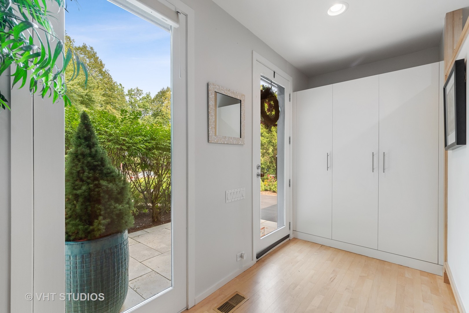 414 Sunset Lane Glencoe, IL 60022 - Photo 3 of 31