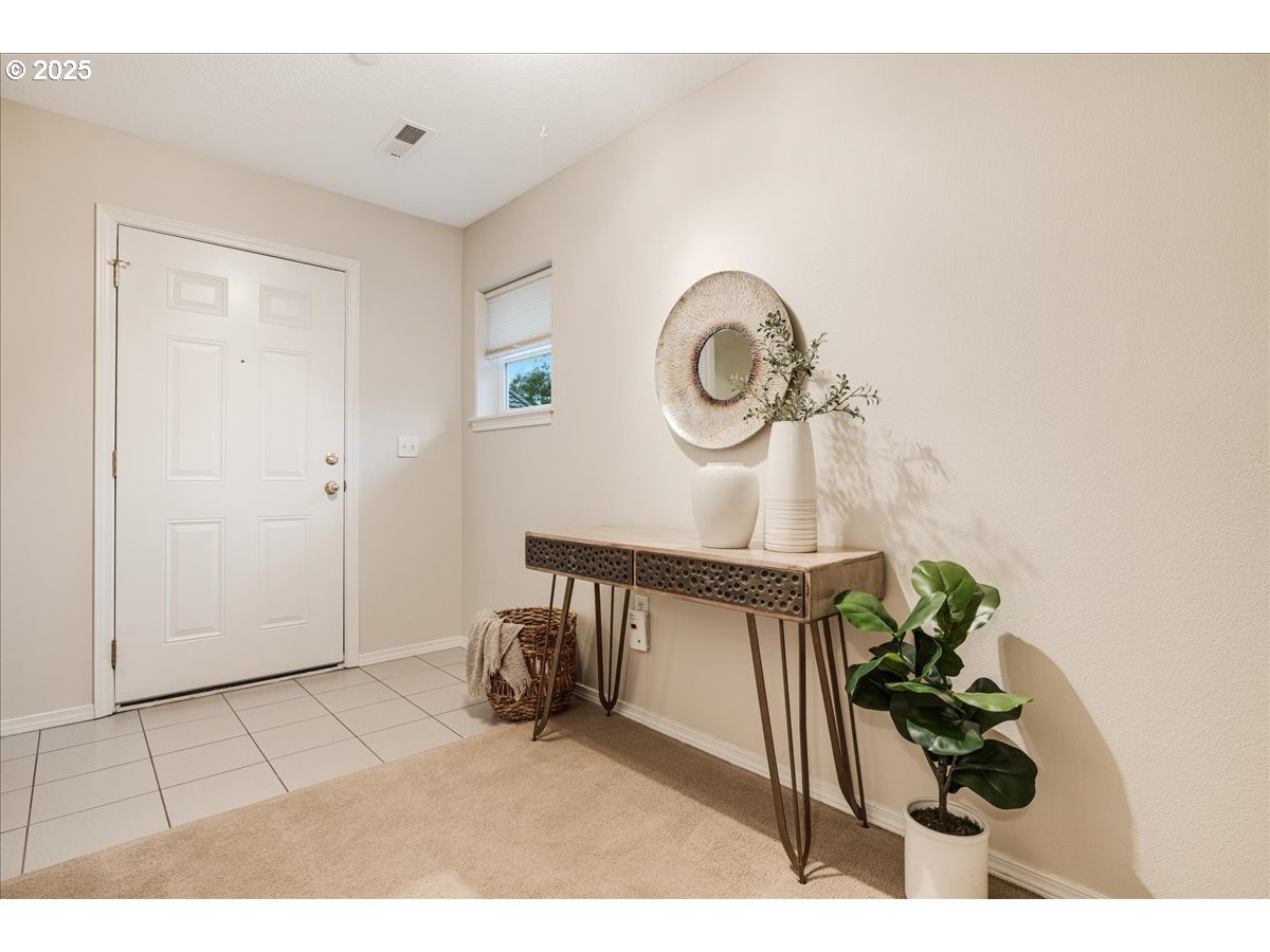 30366 Southwest Ruth Street, Unit 69 Wilsonville, OR 97070 - Photo 7 of 40 Entrance/Foyer