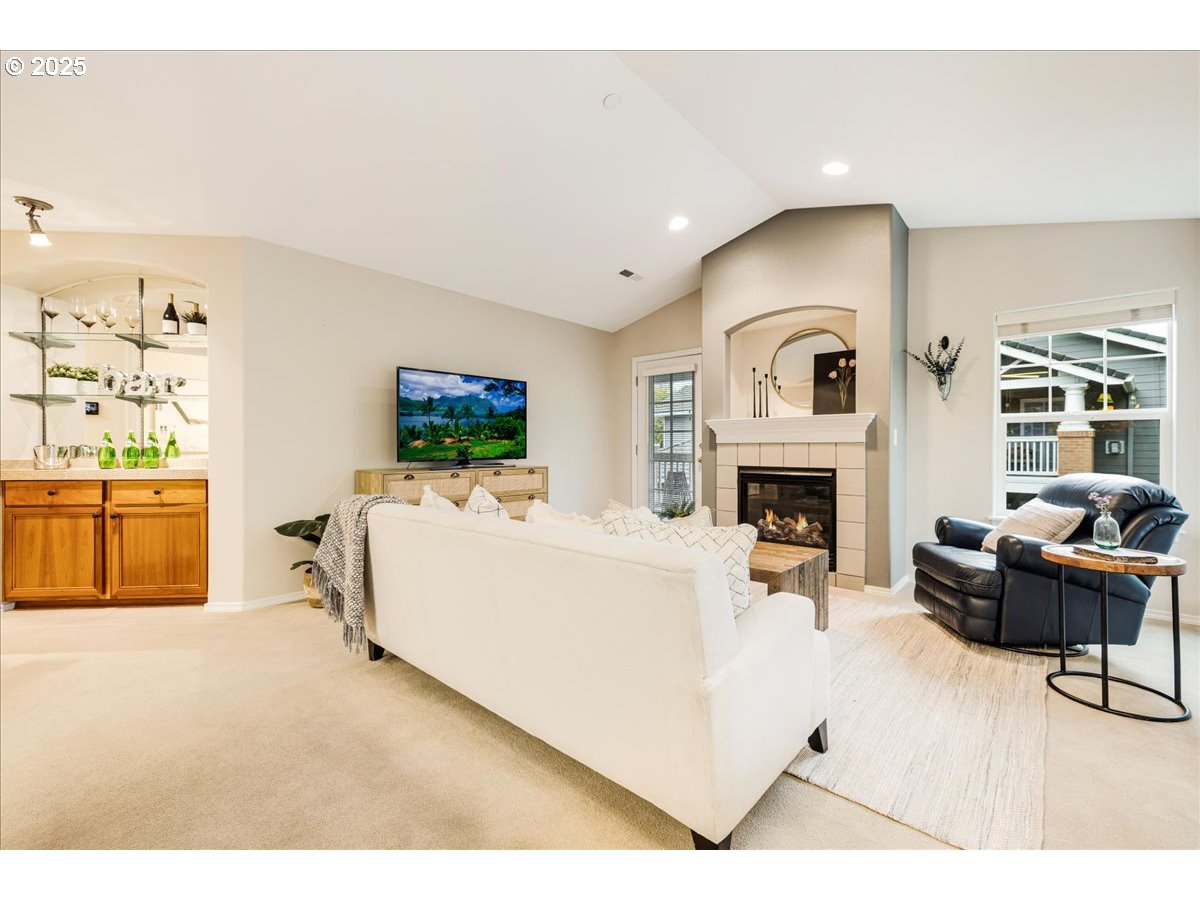 30366 Southwest Ruth Street, Unit 69 Wilsonville, OR 97070 - Photo 10 of 40 Living Room