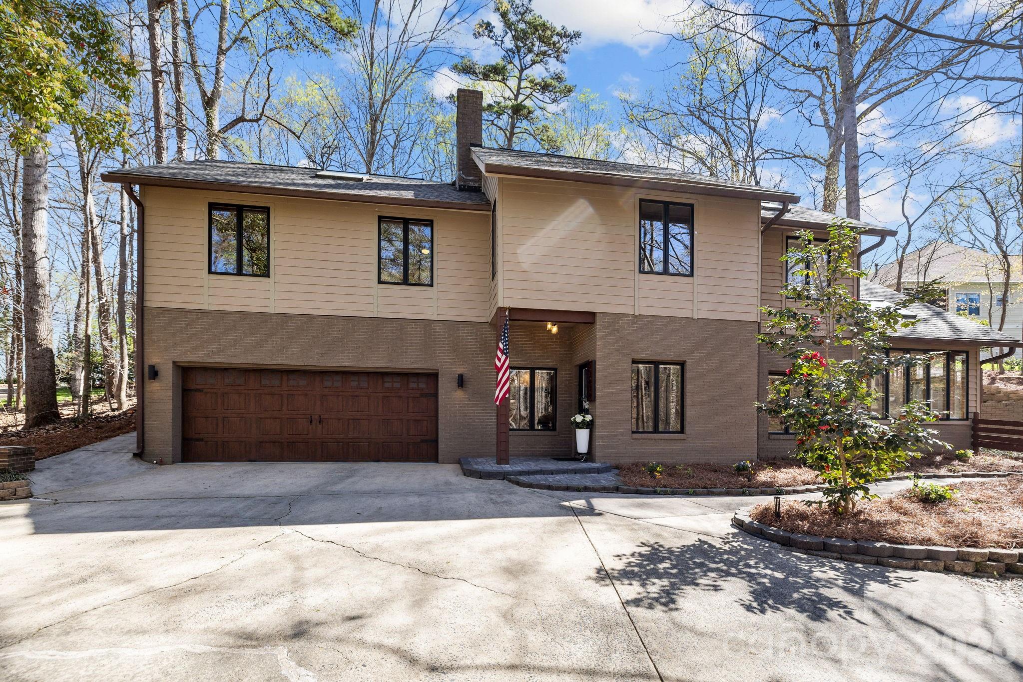13634 Pine Harbor Road Charlotte, NC 28278 - Photo 2 of 48