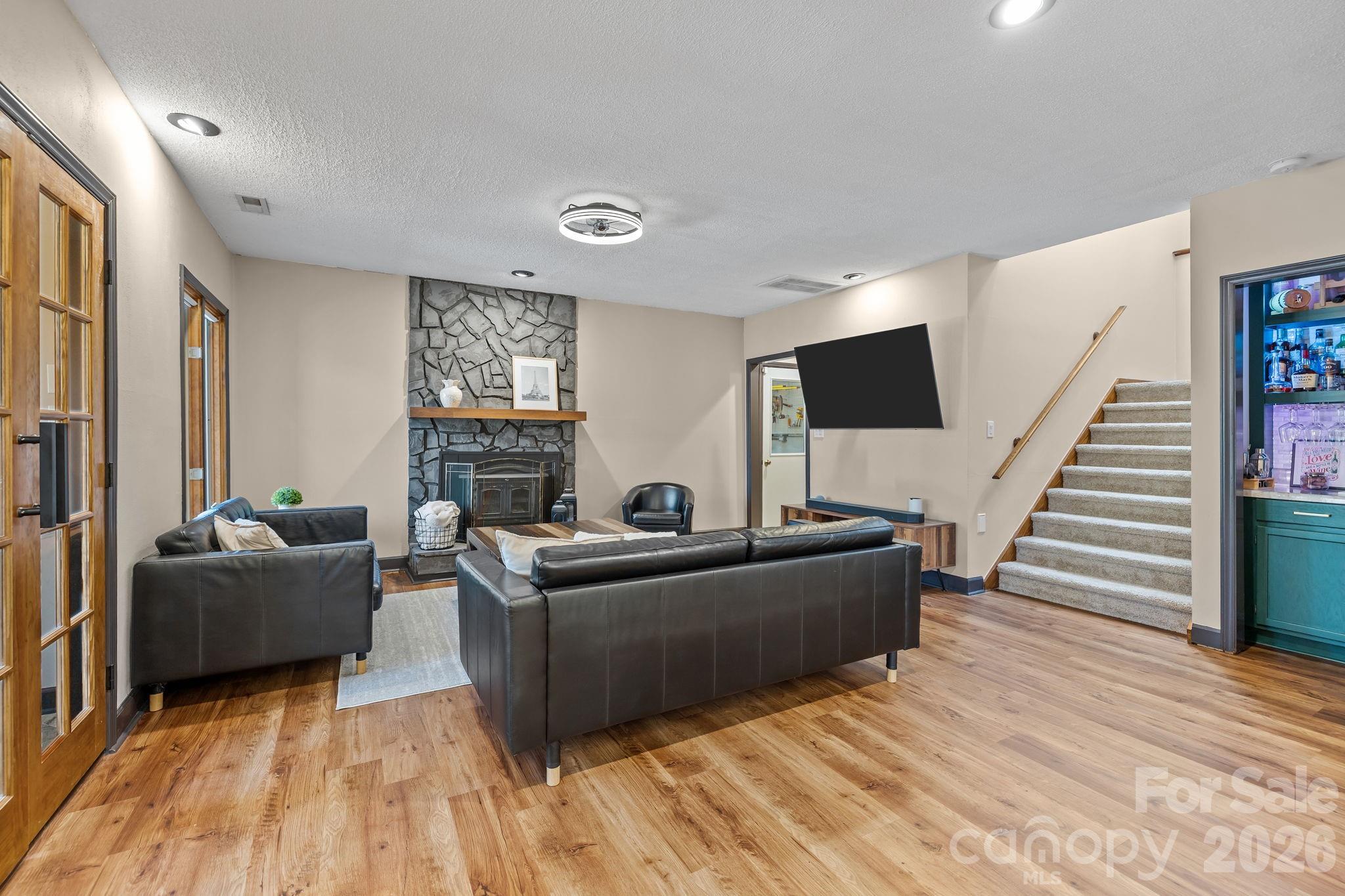 13634 Pine Harbor Road Charlotte, NC 28278 - Photo 6 of 48