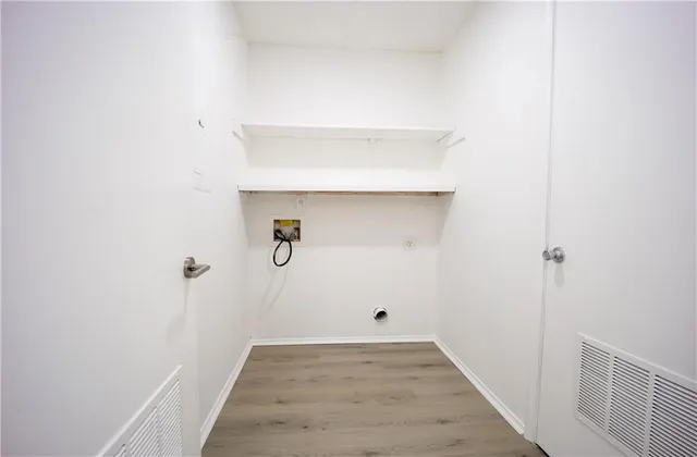 a view of utility room