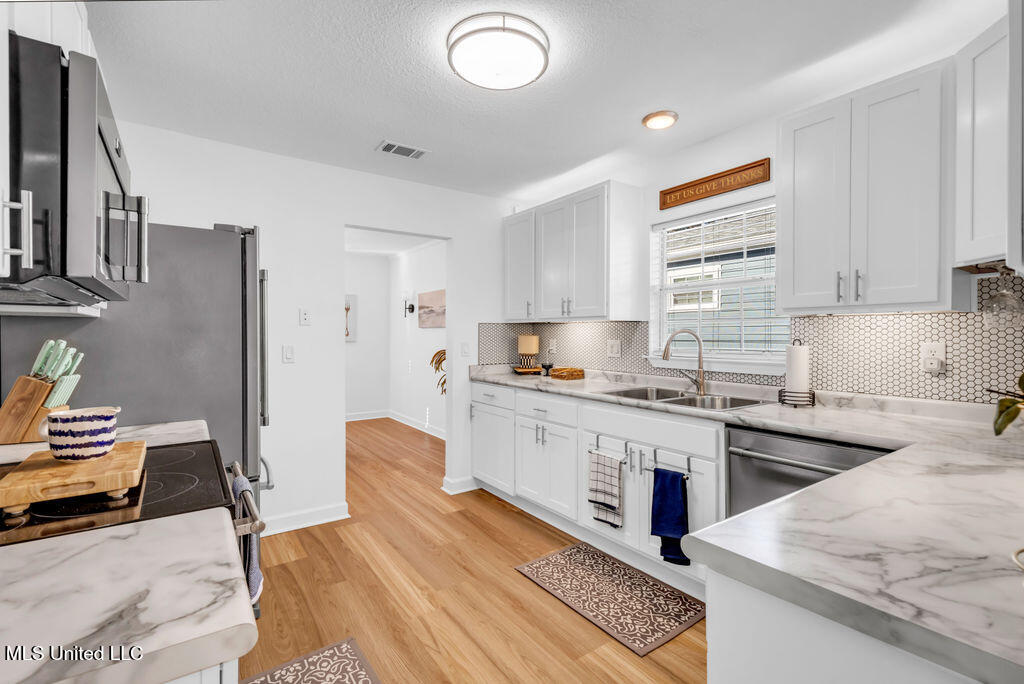 1616 Hollywood Boulevard Biloxi, MS 39531 - Photo 10 of 25 1616HollywoodBlvd-13