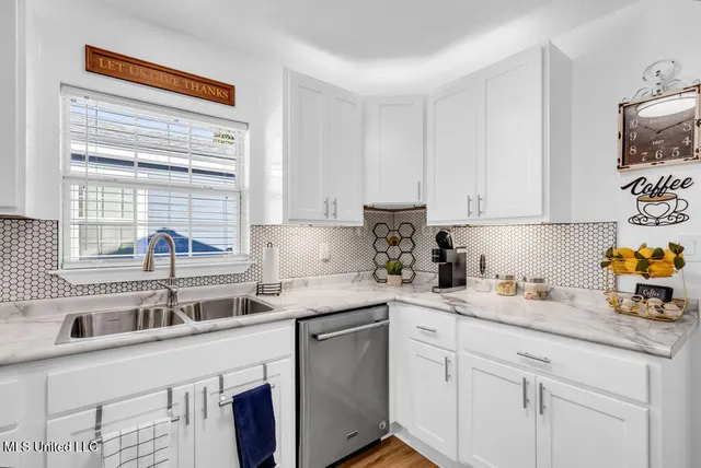 $2,295 | 1616 Hollywood Boulevard, Biloxi, MS 39531