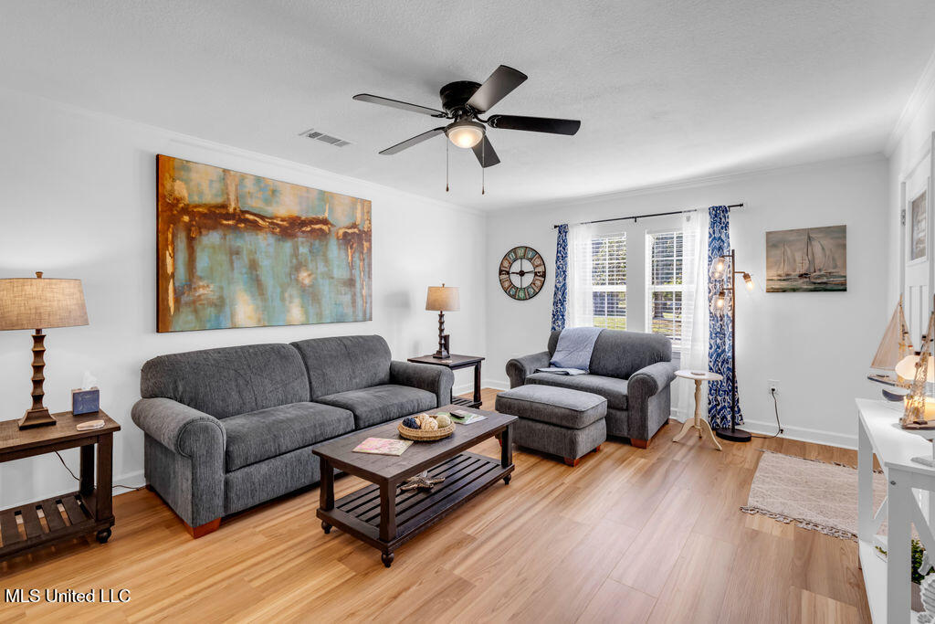 1616 Hollywood Boulevard Biloxi, MS 39531 - Photo 4 of 25 1616HollywoodBlvd-6