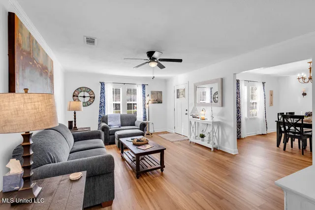 $2,295 | 1616 Hollywood Boulevard, Biloxi, MS 39531