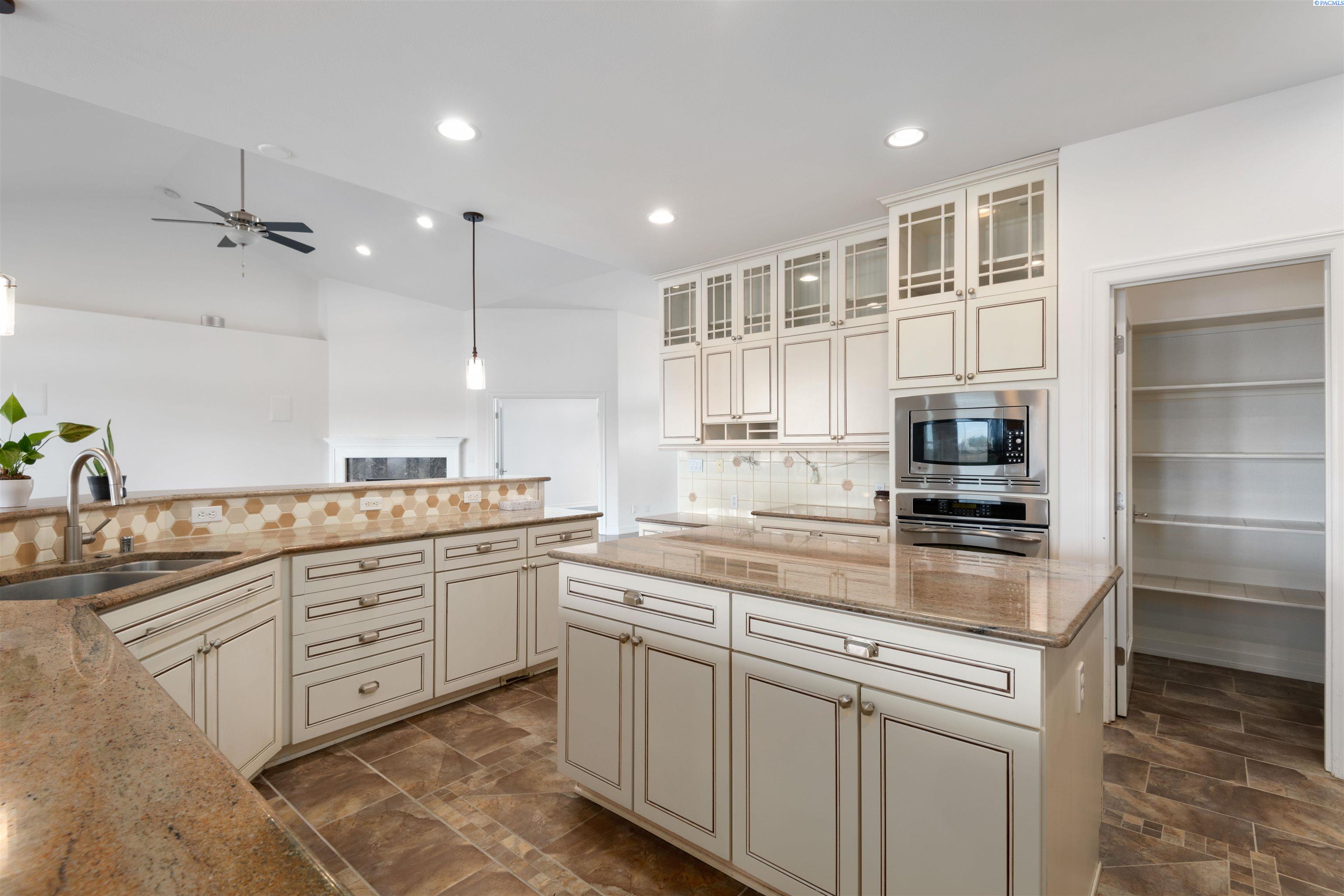 5704 Ryanick Road Kennewick, WA 99338 - Photo 12 of 30 Gallery Image 12
