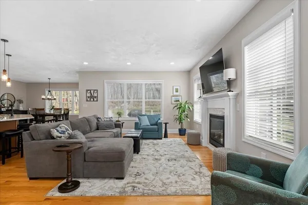 $729,900 | 68 Princeton Street, Unit 68, Holden, MA 01522