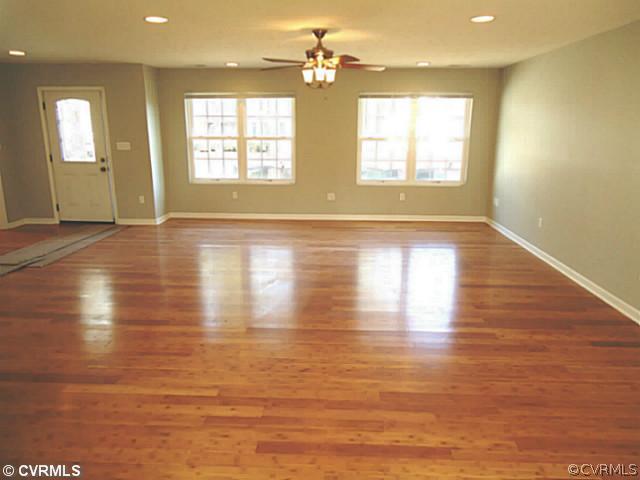 501 Riverside Drive Lanexa, VA 23089 - Photo 3 of 19 Gallery Image 3