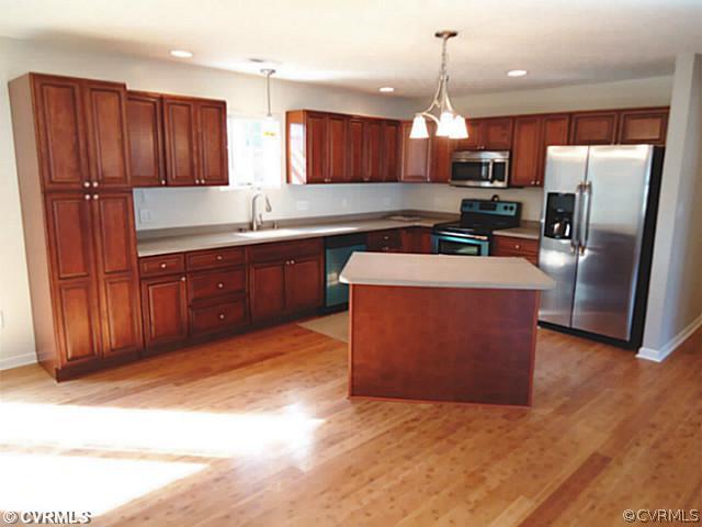 501 Riverside Drive Lanexa, VA 23089 - Photo 5 of 19 Gallery Image 5