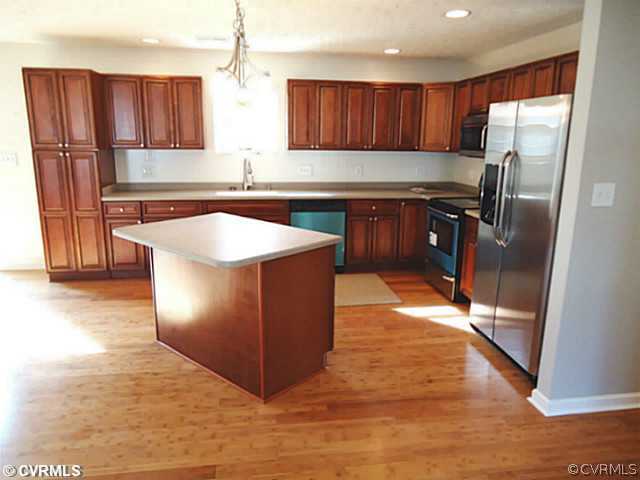501 Riverside Drive Lanexa, VA 23089 - Photo 6 of 19 Gallery Image 6