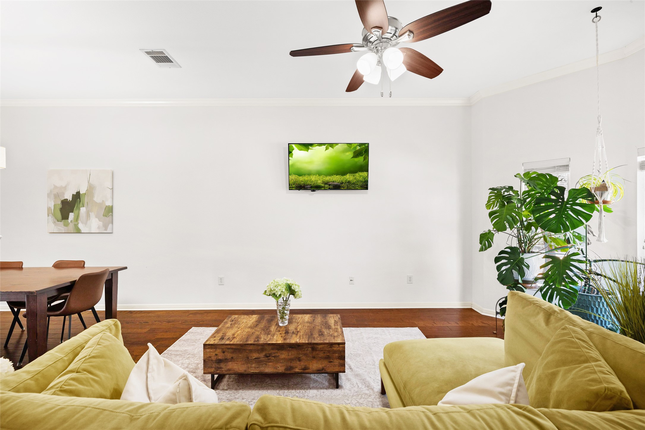 5515 Davis Lane, Unit 32 Austin, TX 78749 - Photo 9 of 40 a living room with furniture and a potted plant
