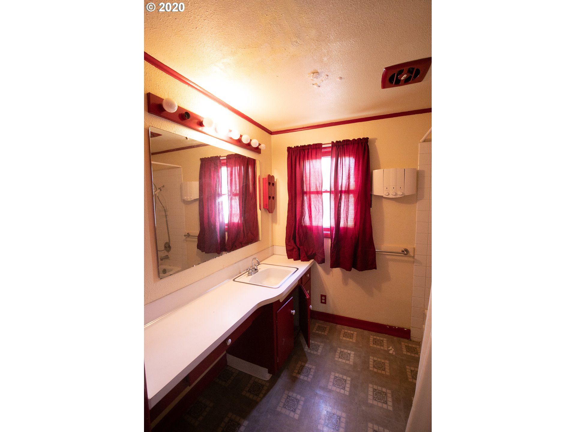 3735 Bell Avenue Eugene, OR 97402 - Photo 11 of 21