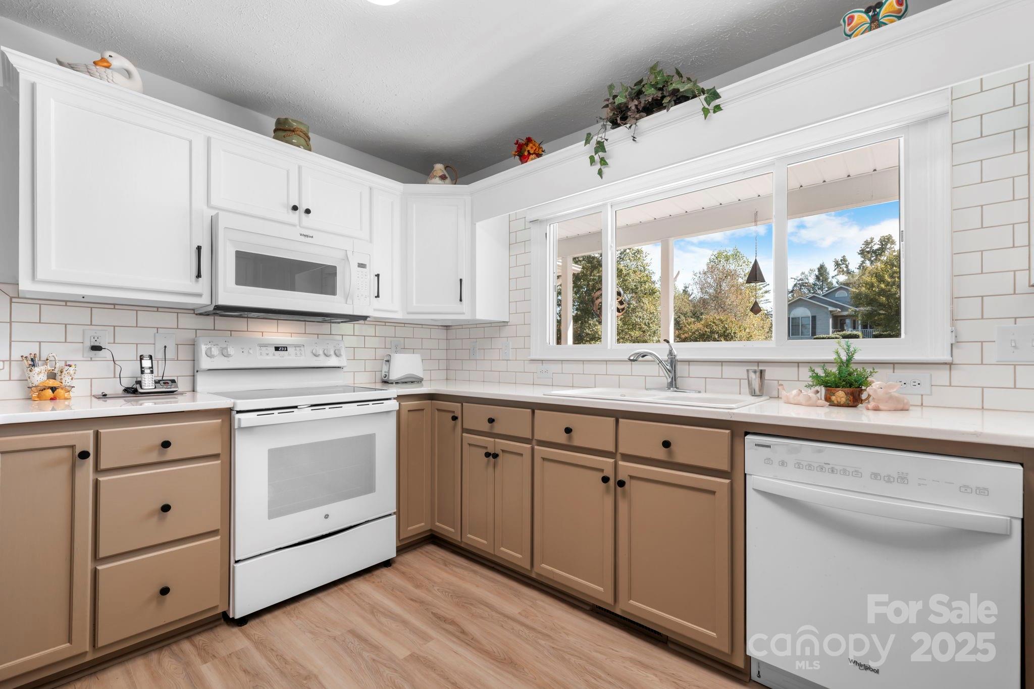 3076 Hunters Ridge Court Morganton, NC 28655 - Photo 6 of 41