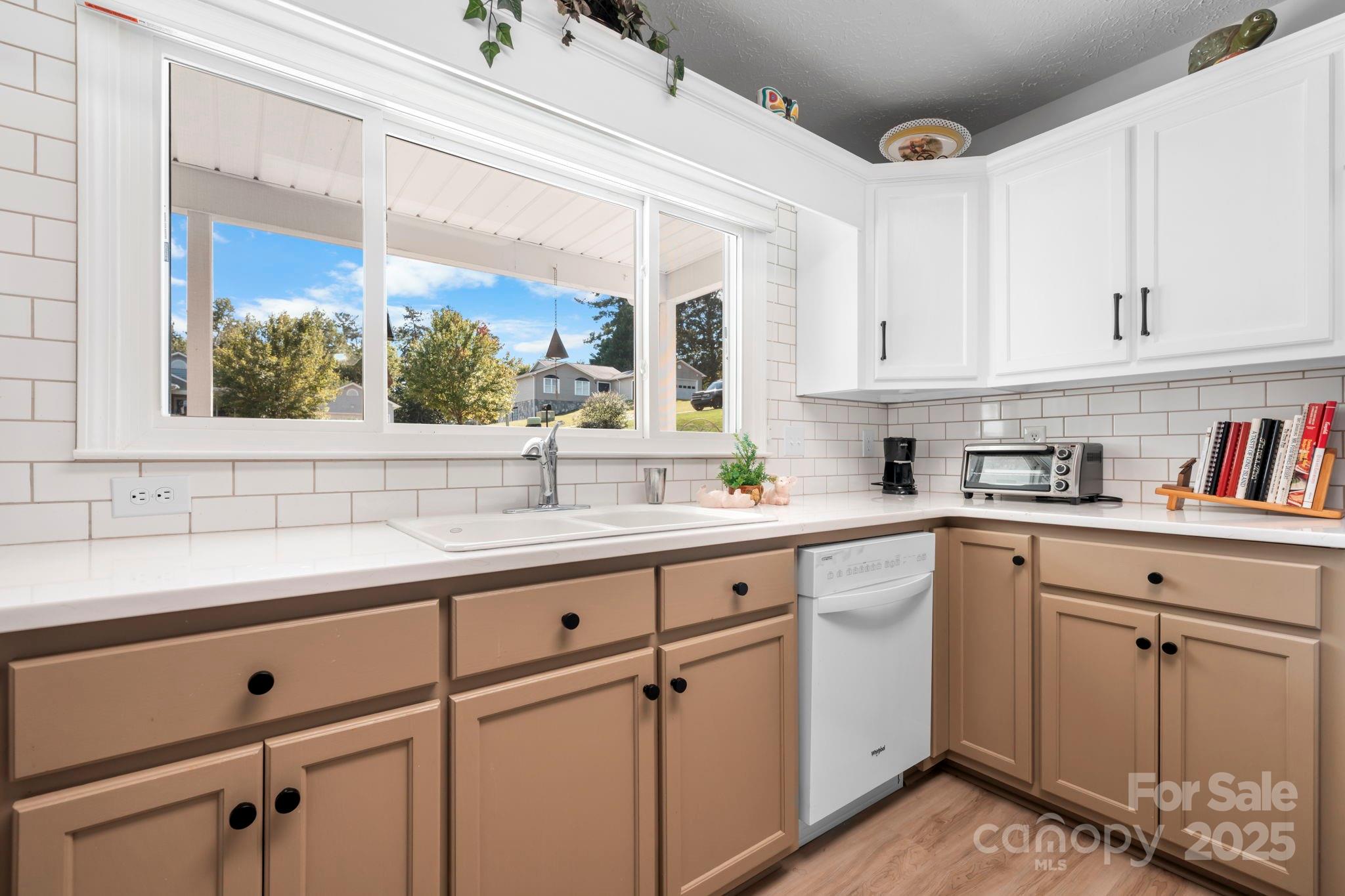 3076 Hunters Ridge Court Morganton, NC 28655 - Photo 7 of 41