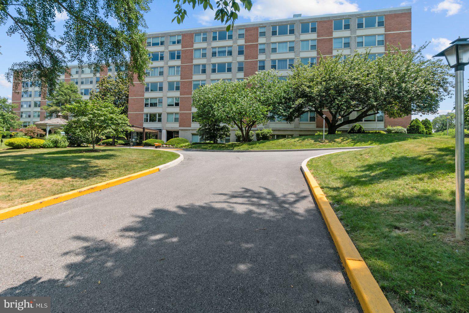 4401 Roland Avenue, Unit 103 Baltimore, MD 21210 - Photo 1 of 24 Gallery Image 1