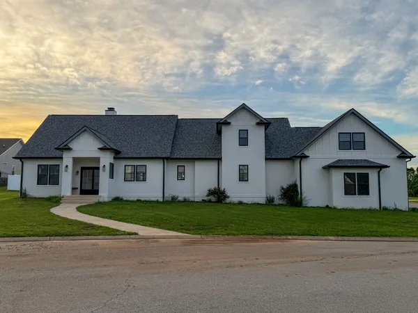 $600,000 | 100 Waycross Drive, Shelbyville, TN 37160